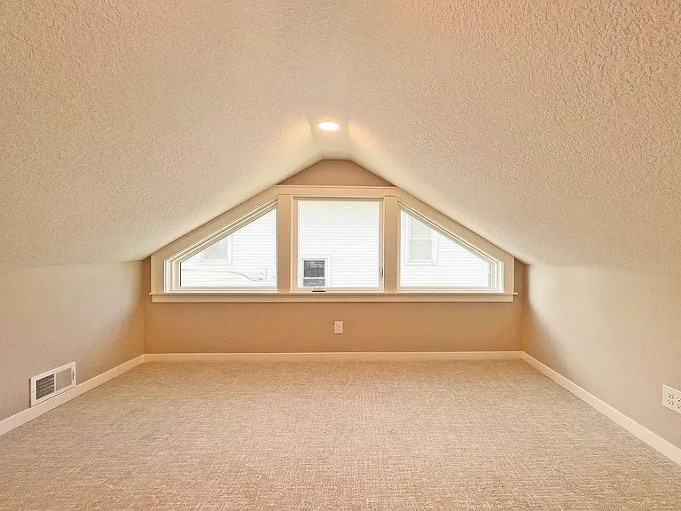 408 S Olive St — Photo 13