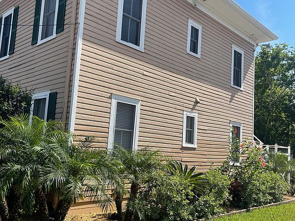 2nd image of 172 Cordova St APT 2