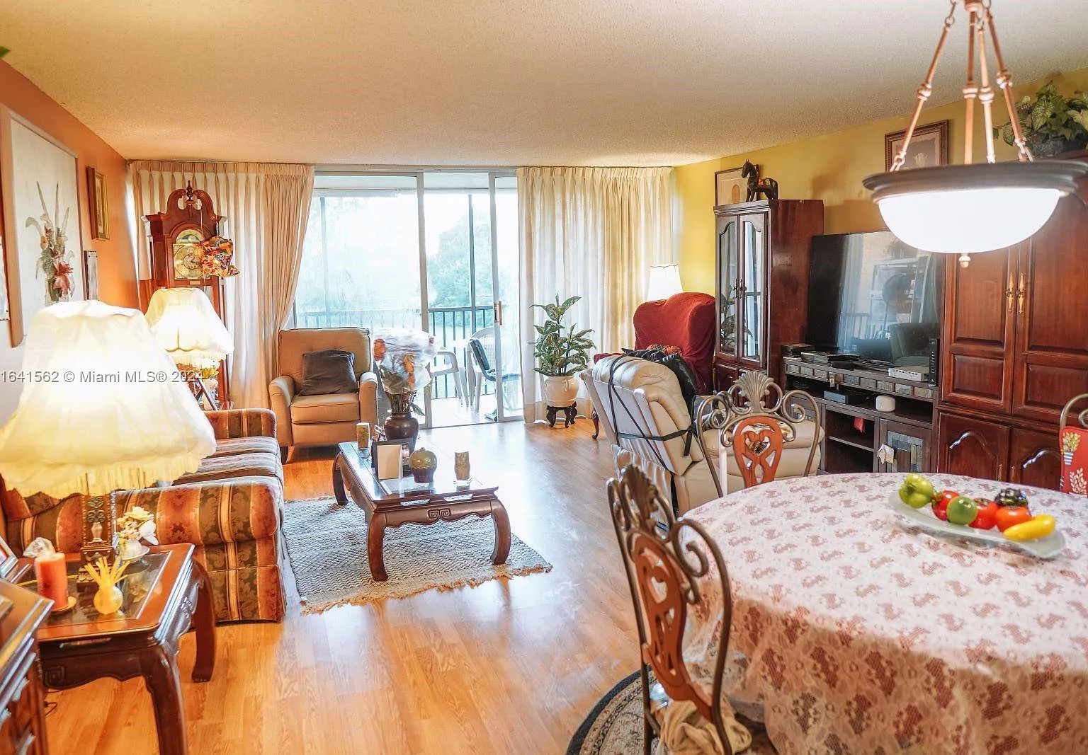 Condominium 4 Of Environ — Photo 1