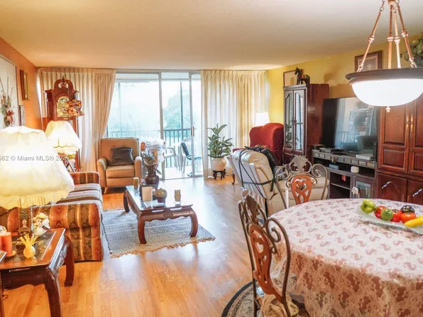 3841 Environ Blvd APT 236, Lauderhill, FL 33319