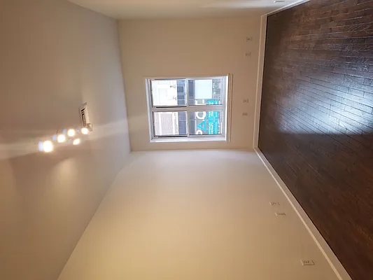 Rented by Batra Group Inc | media 26