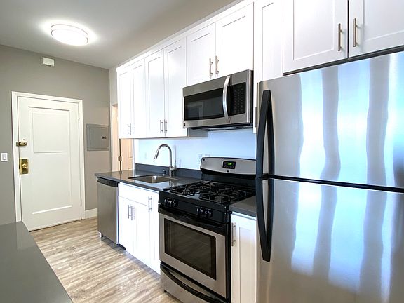 3rd image of 2280 Pine St APT 206