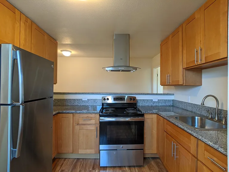 2607 Ellsworth Street — Photo 32