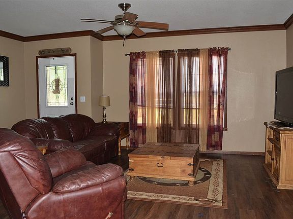 3rd image of 284 Bubert Ln