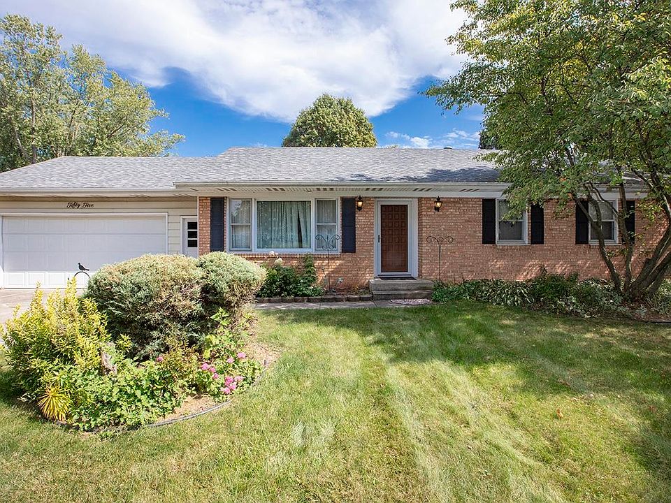 1st image of 55 Greenway Dr