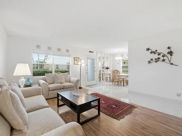 441 Burgundy Ave #441-J — Photo 4