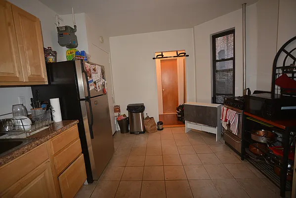 Rented by Voro, LLC | media 23