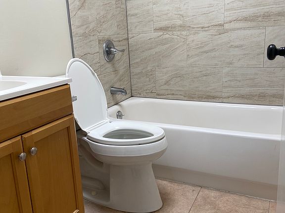 2nd image of 1125 Capuchino Ave #6