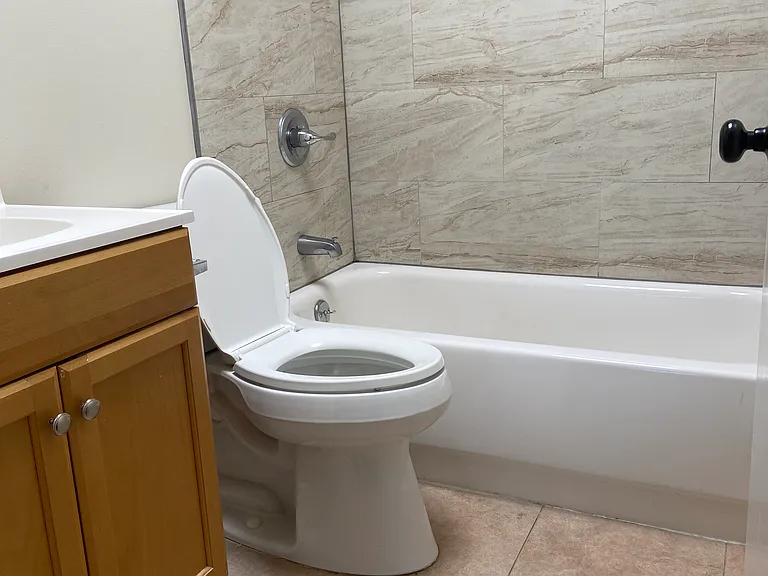 1125 Capuchino Ave #6 — Photo 2