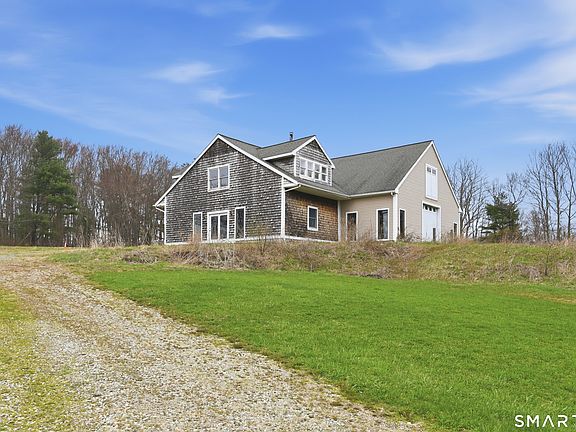 4th image of 33 Meehan Road
