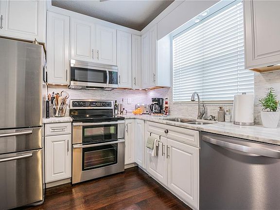 3rd image of 803 S Oregon Ave APT A