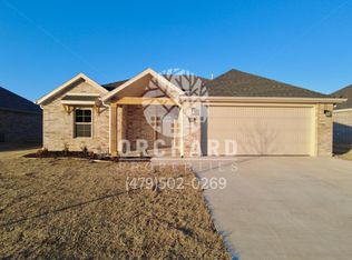 818 Hickory Meadows Ave, Springdale, AR 72762