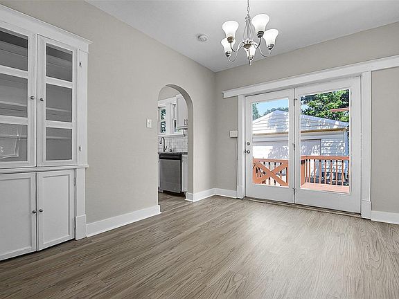 4th image of 2326 S Milton Ave