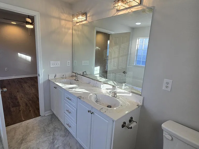 639 Lory Ln — Photo 20