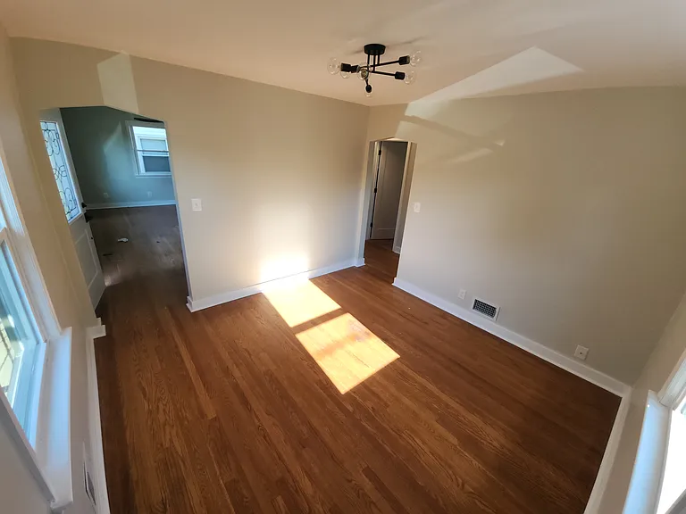 36 Liberty Ave — Photo 14