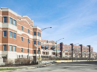 7754 N Sheridan Rd #3, Chicago, IL 60626