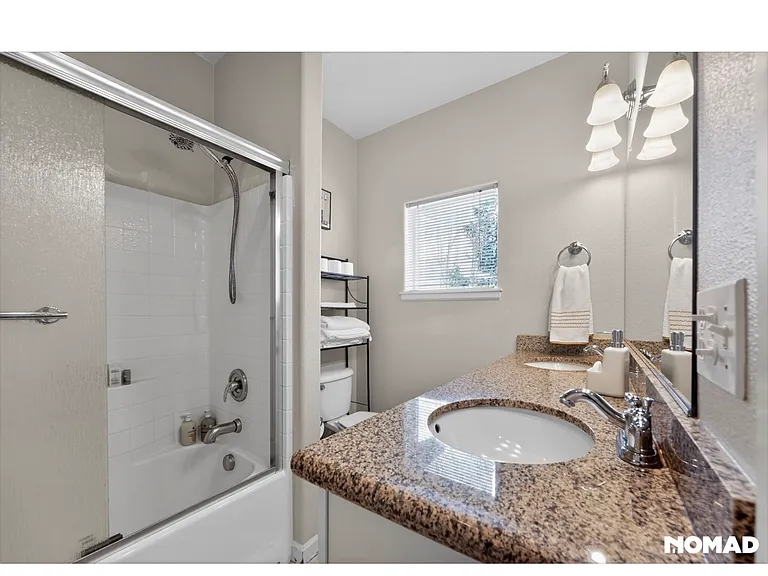 19129 Zoe Ln — Photo 10