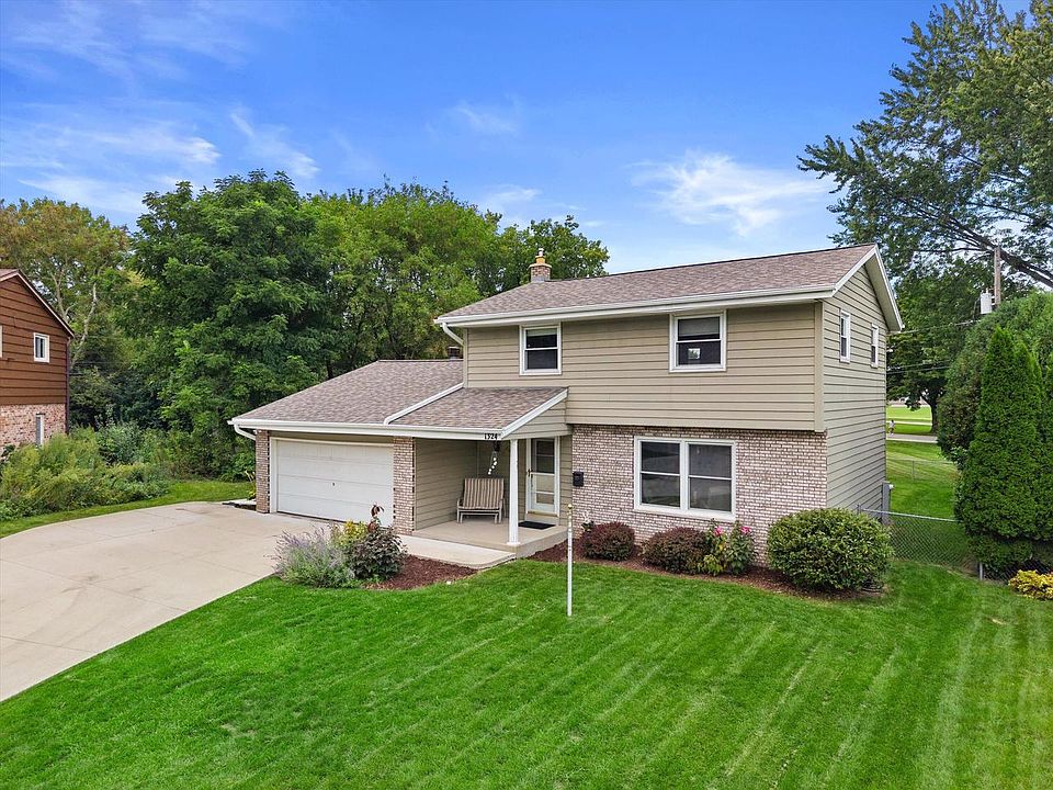 1st image of 1324 W Paradise COURT