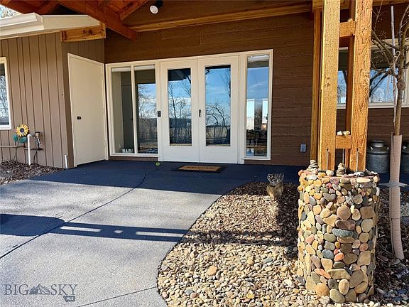 5th image of 2 Fairgrounds Rd