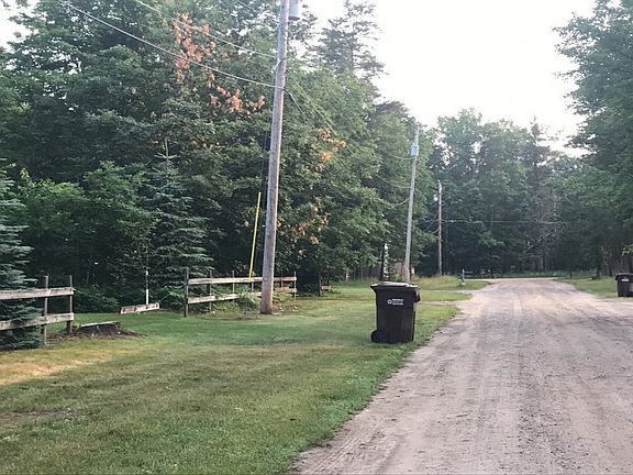 4th image of 534 Blueberry Ct