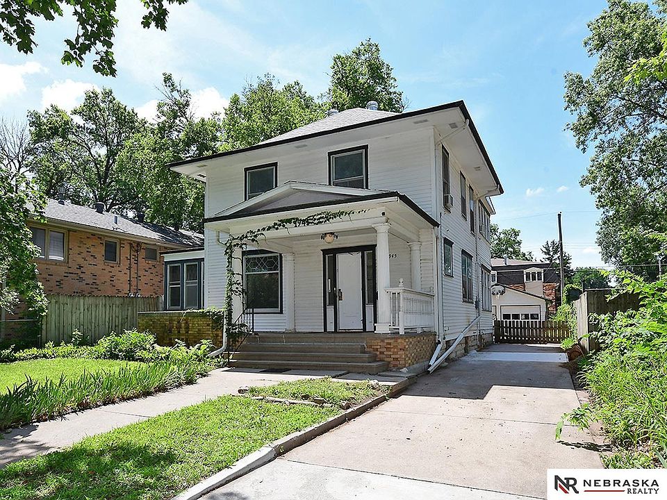 1st image of 1945 Washington St