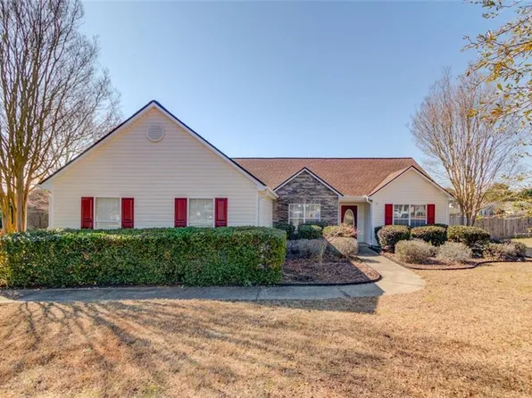 1553 Nicole Ridge Ct, Loganville, GA 30052
