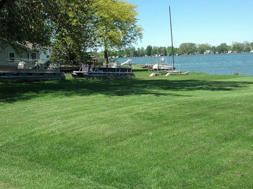1st image of West Shore Dr