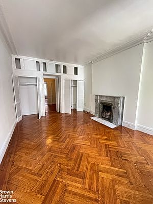 5th image of 145 E 36th St APT 3