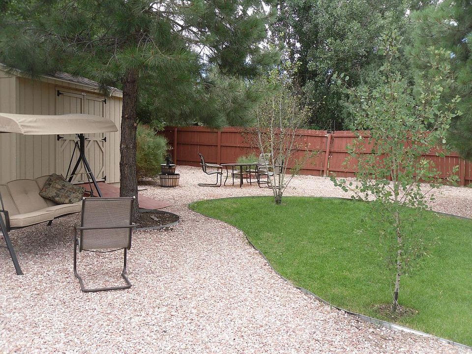 Relaxing private back yard