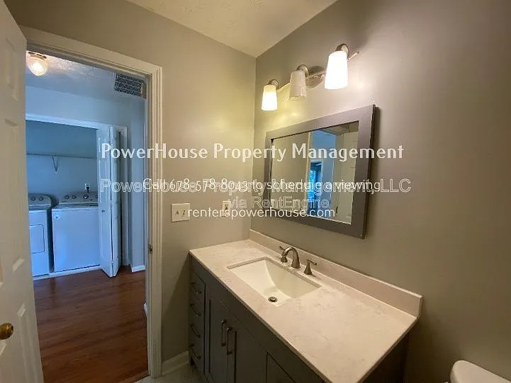 605 Suwanee Lakes Cir — Photo 26