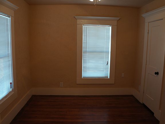5th image of 1121 W Broadway Ave
