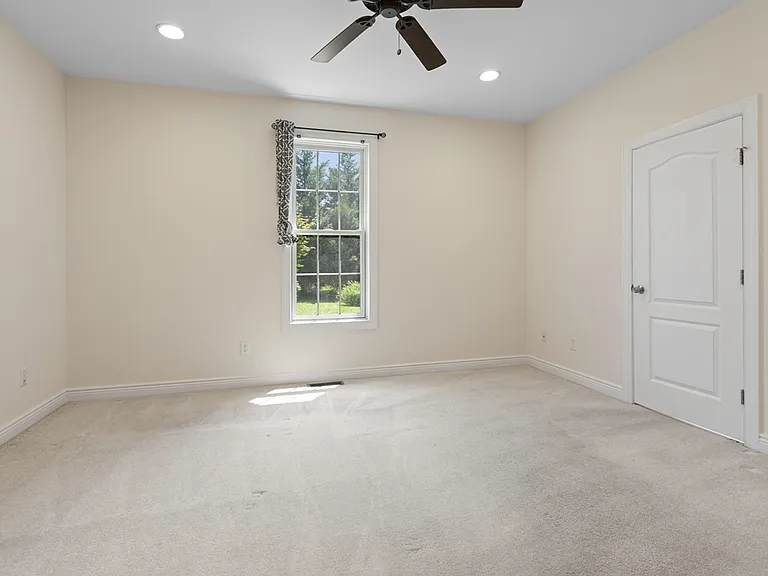 Primary Bedroom - Main Level