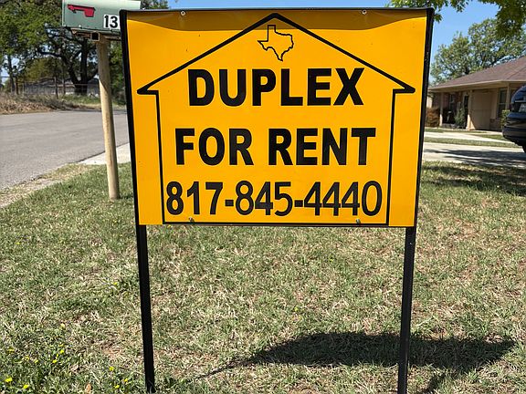 2nd image of 1348A Kerry St