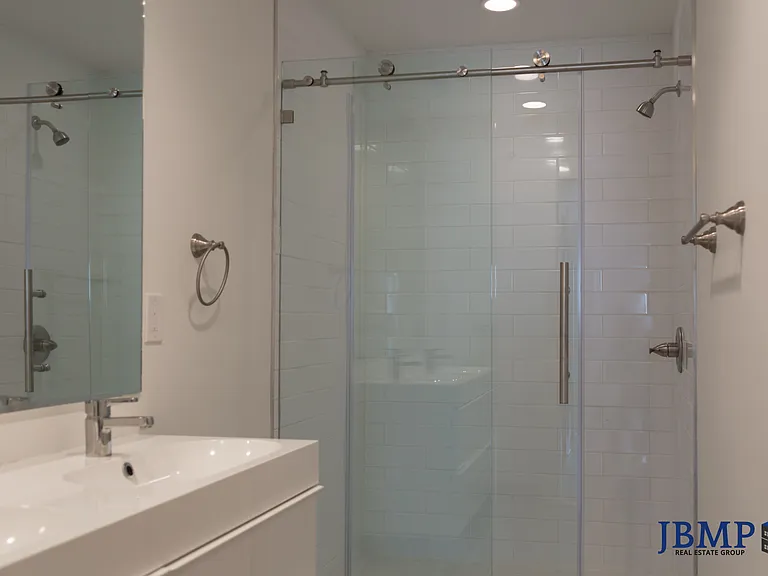 634 N 12th St #22 — Photo 2