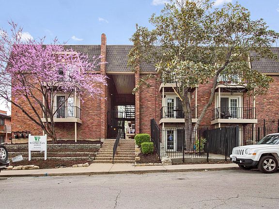 4th image of 4036 Clark Ave #B