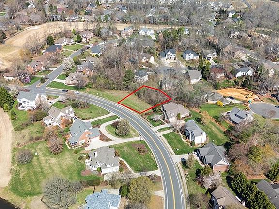 5th image of 706 Golf House Rd E #59