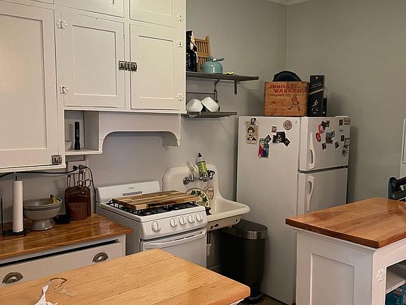 4th image of 1522 Portland Ave #201