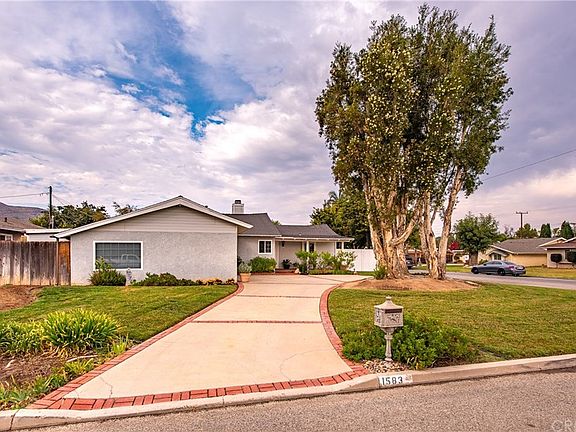 3rd image of 1583 Elvado Dr