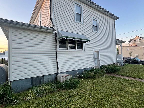 4th image of 1416 Charles St