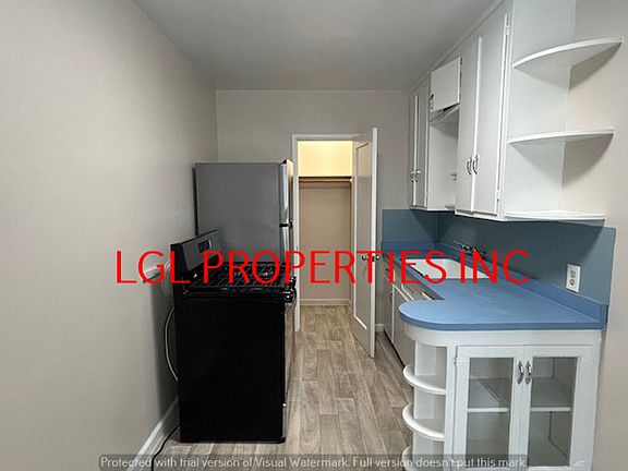 3rd image of 2627 U St APT 6