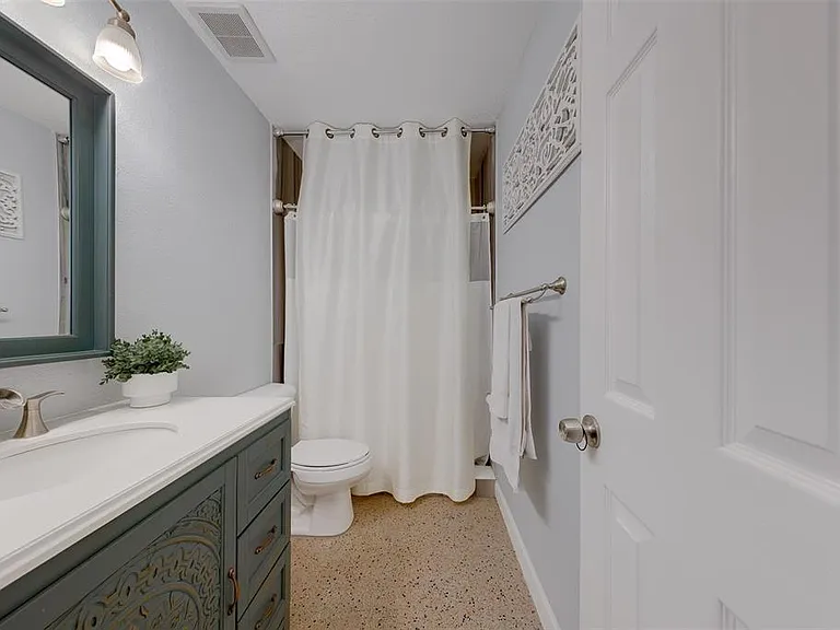 121 46th Ave #2G — Photo 25