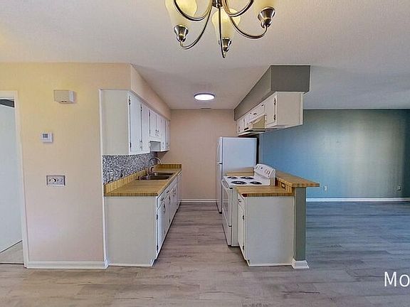 3rd image of 1801 Canal Dr #B9