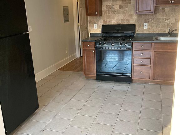 2nd image of 242 N Park Ave #1