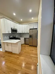 Rented by Hudson Exclusive