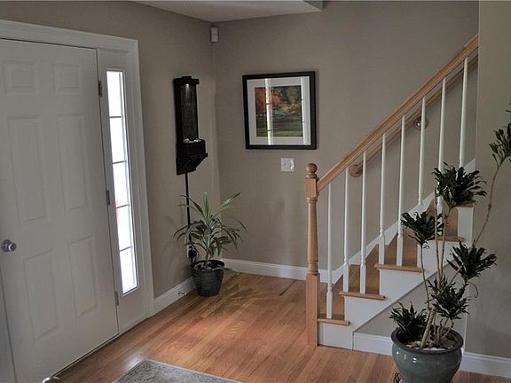 5th image of 39 Austin Meadows Ln