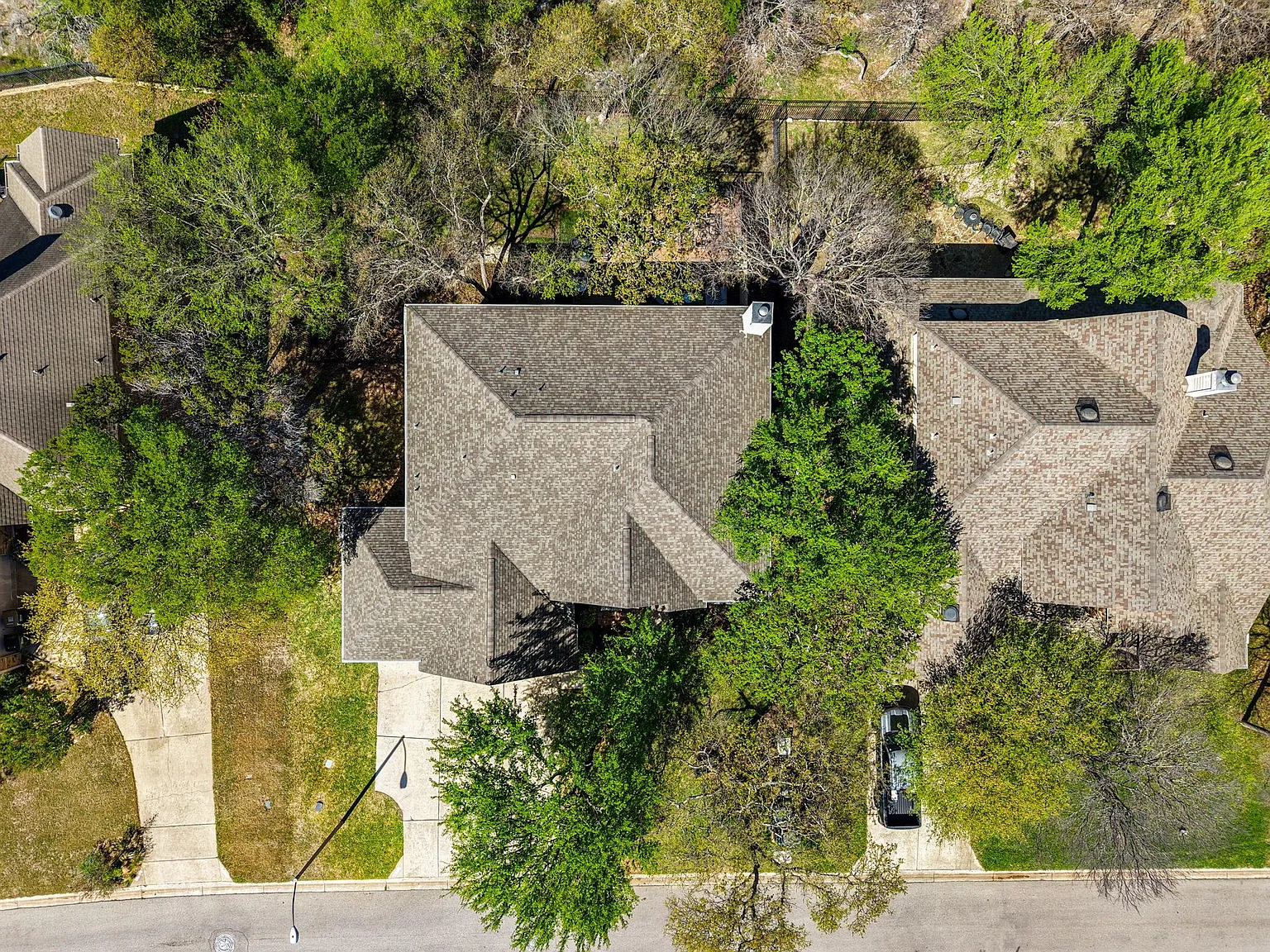5 bed, 3.5 bath, 3540 sqft, $3,400 — Photo 3