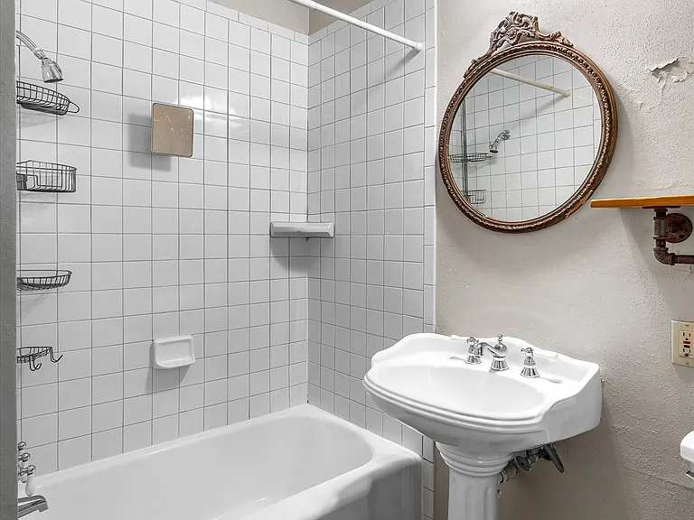 115 Ardmore Ave — Photo 25