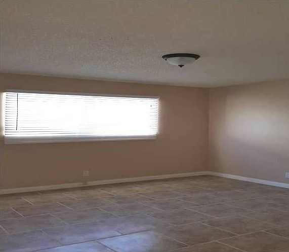 2nd image of 648 N Crescent Ave APT 2