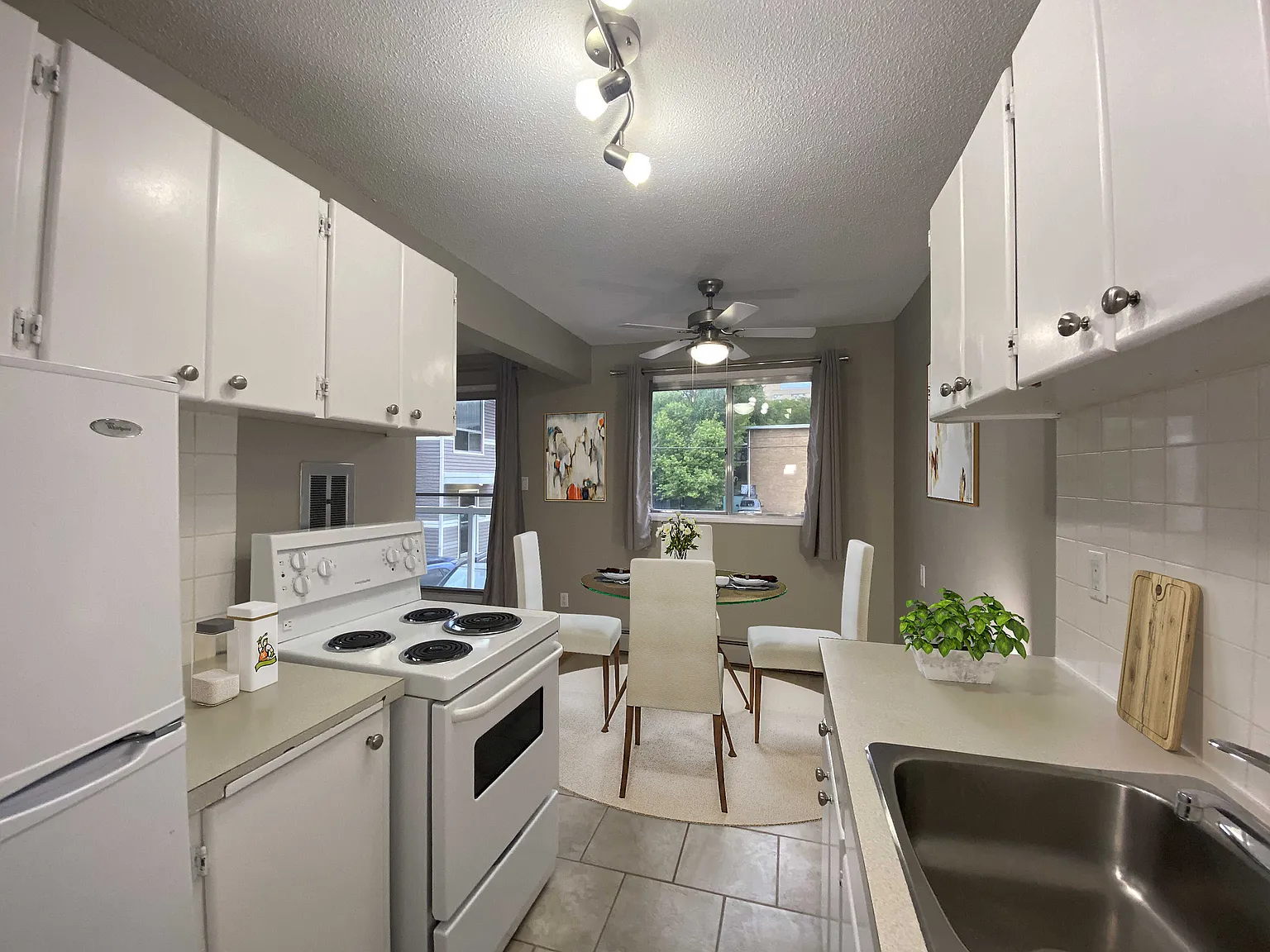 McCam 2 Apartments — Photo 4