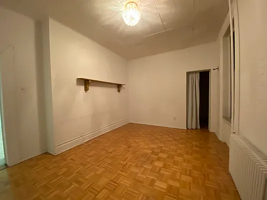 Rented by Nooklyn NYC LLC | media 13